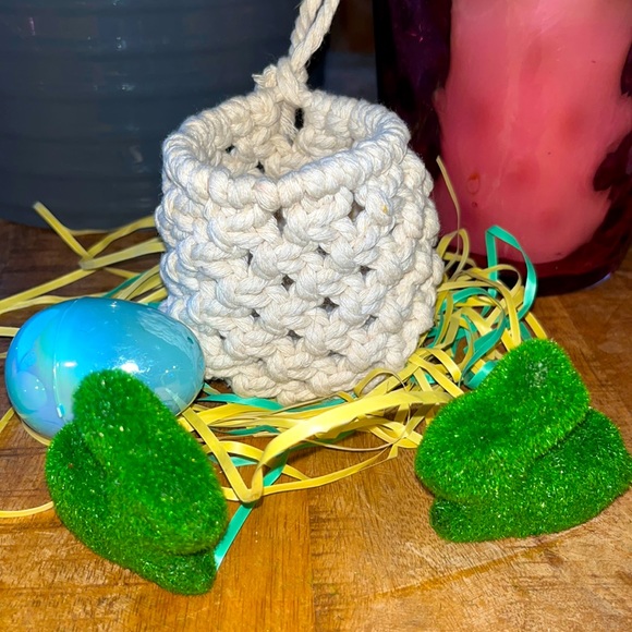 Macrame Mini Pod - Basket - Picture 2 of 5